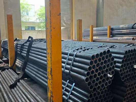 이음매 없는 보일러 튜브 ASTM A106 탄소강 1.2-20mm 두께