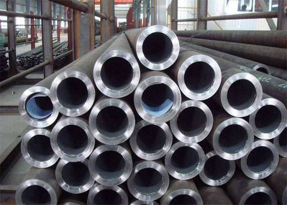 반대로 Corrision 검정 회화 합금 강철 이음새가 없는 관 ASTM A335