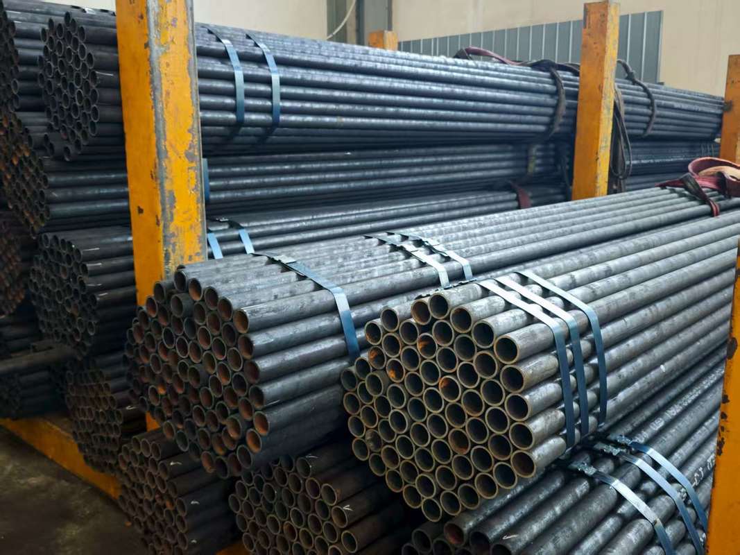 이음매 없는 보일러 튜브 탄소강 ASTM A106 DIN17175